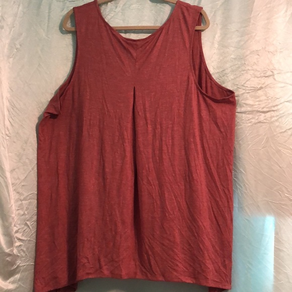 Faded Glory. Tuni length tank top. V neck with embellishments. - Picture 4 of 7